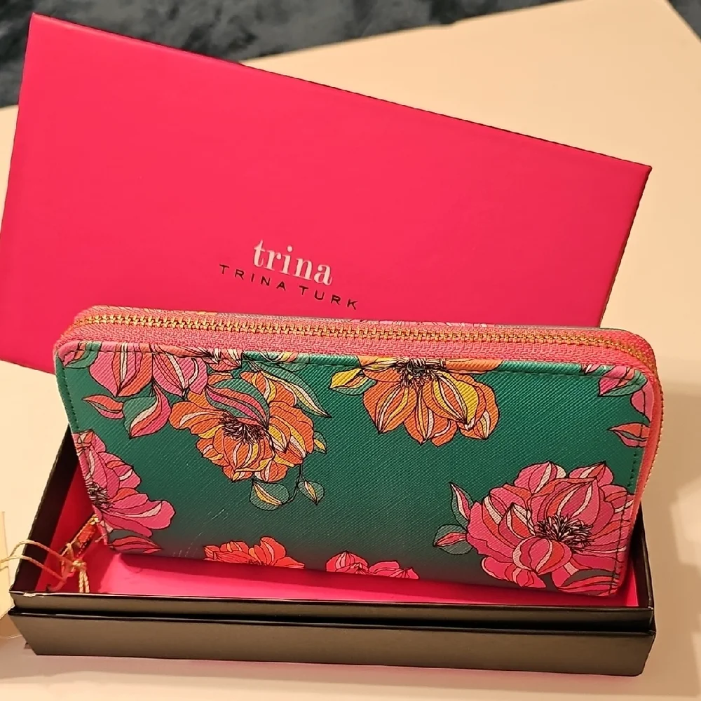 Trina Turk Floral Full Zip Around Wallet - Picture 6 of 9